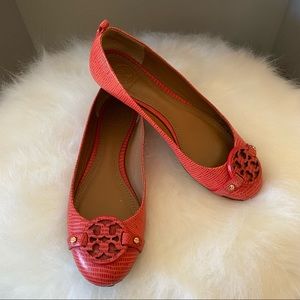 PRICE DROP! ⬇️ Tory Burch Mini Miller Ballet Flat - Melon Coral with Gold …
